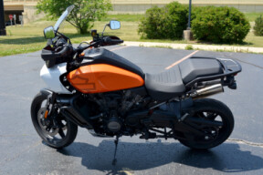 2021 Harley-Davidson® Pan America™ 1250 Special Baja Orange/Stonewashed White Pearl thumb 2
