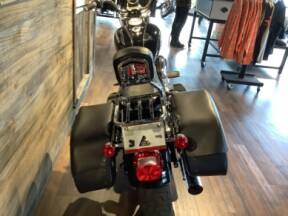 Harley-Davidson® Dyna® Super Glide® 2009 FXD U530-09 Vivid Black thumb 3