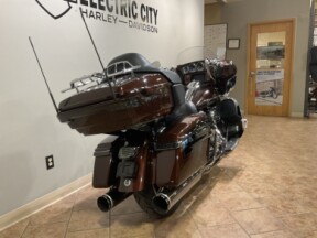 2019 Harley-Davidson® CVO™FLHTKSE Limited Auburn Sunglo & Black Hole with Rich Bourbon FLHTKSE thumb 1