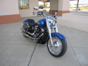 2025 Harley-Davidson® Fat Boy® Blue Burst thumb 3