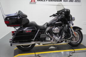 2011 Harley-Davidson® Electra Glide® Ultra Limited Black thumb 3