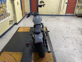 2025 Harley-Davidson® Street Bob® Billiard Grey w/Cast Wheels thumb 0