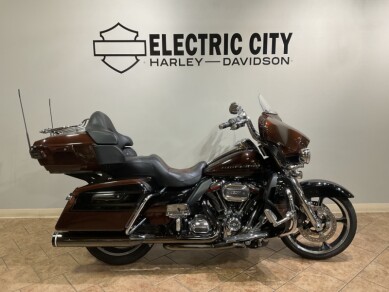 2019 Harley-Davidson® CVO™FLHTKSE Limited Auburn Sunglo & Black Hole with Rich Bourbon FLHTKSE