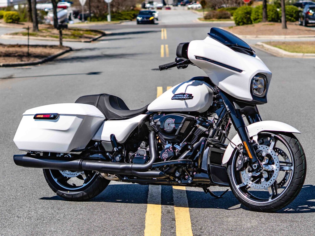 FLHX 2025 Street Glide - Photo 3