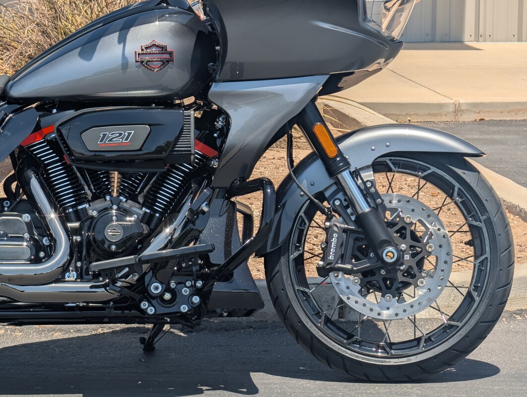2025 Harley-Davidson CVO Road Glide - Photo 10