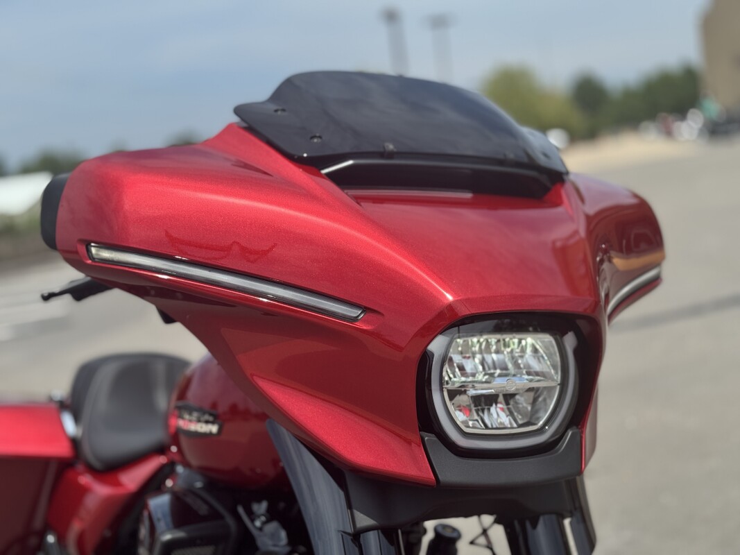 2025 Harley-Davidson Street Glide FLHX Brilliant Red - Photo 8