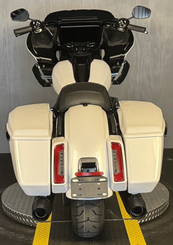 2025 Harley-Davidson Road Glide FLTRX WHITE ONYX PRL - Photo 4