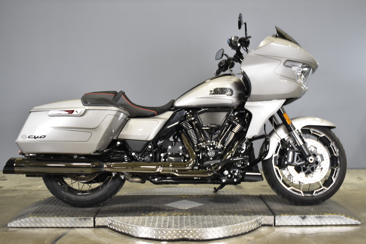 2023 Harley-Davidson CVO Road Glide FLTRXSE