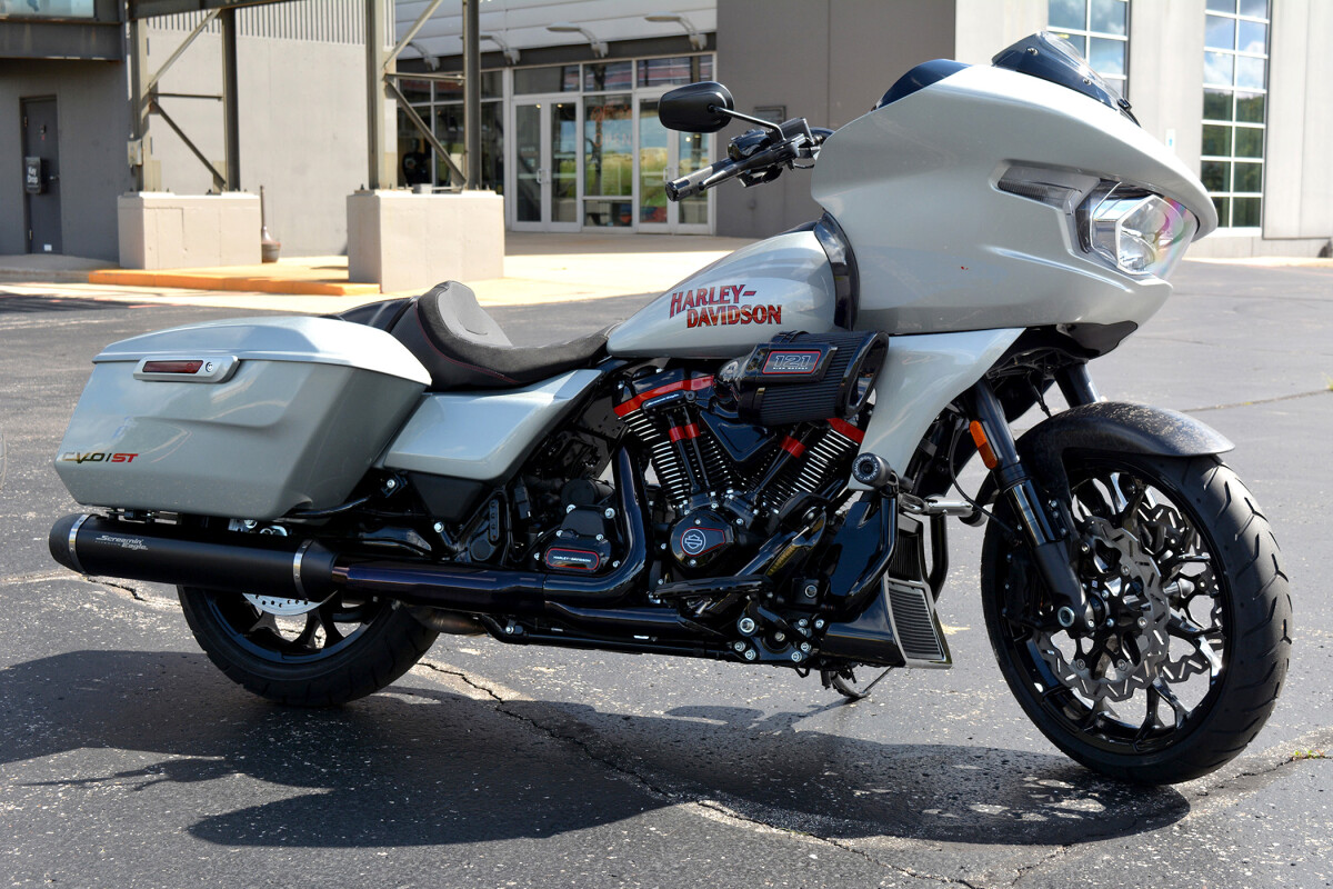 2025 Harley-Davidson CVO Road Glide ST Mercury Silver - Photo 7