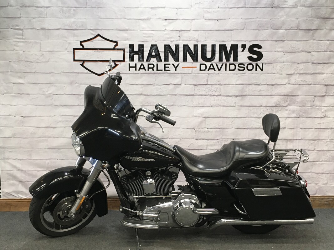 2010 Harley-Davidson Street Glide Black FLHX - Photo 6