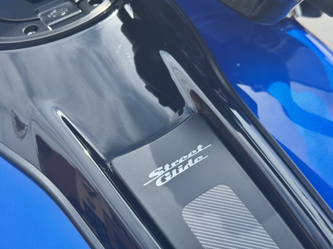 2025 Harley-Davidson Street Glide FLHX Blue and Grey custom paint by WISEGUYS! - Photo 7