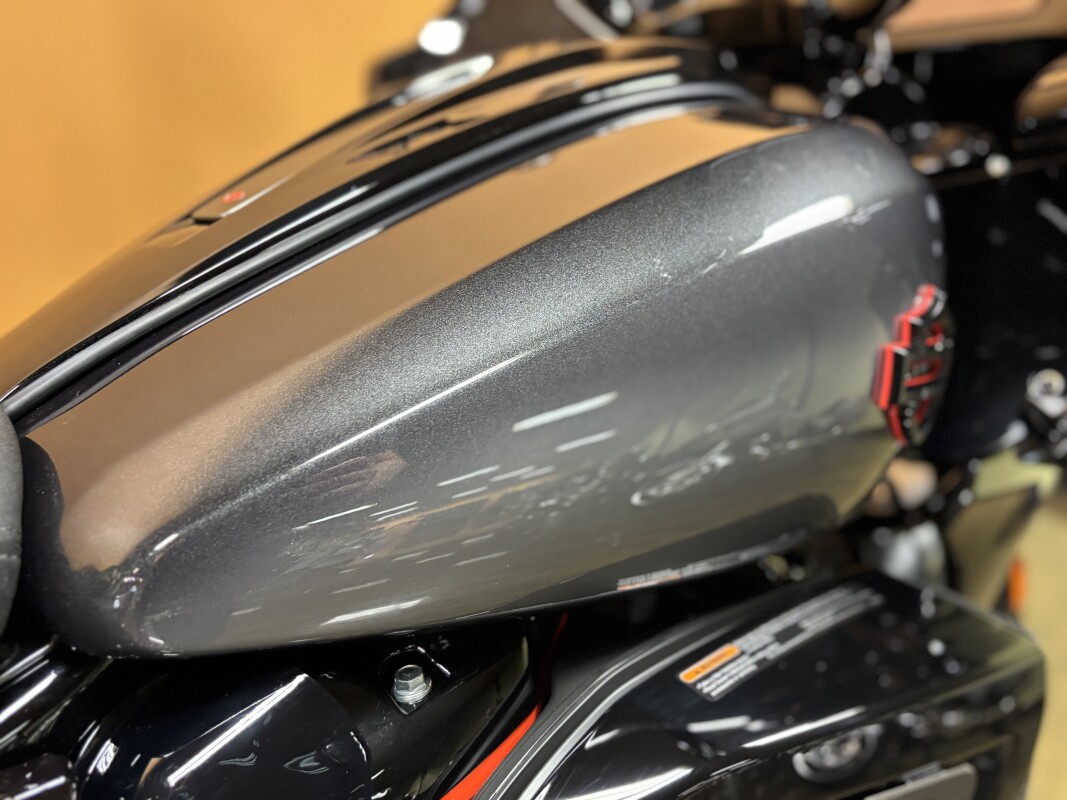 FLTRXSE 2025 CVO Road Glide - Photo 7