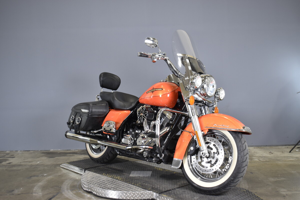2012 Harley-Davidson Road King Classic FLHRC - Photo 2