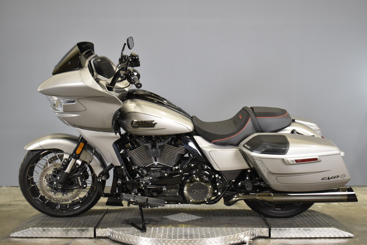 2023 Harley-Davidson CVO Road Glide FLTRXSE - Photo 5