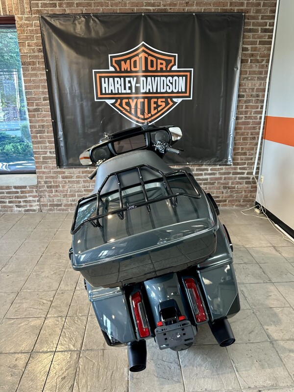 2025 Harley-Davidson Street Glide Ultra FLHXU IRON HORSE METALLIC(GRAY) AND BLACK - Photo 3