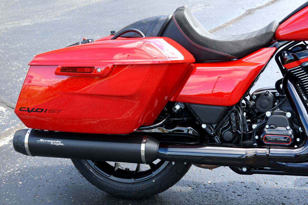 2025 Harley-Davidson CVO Road Glide ST Rally Red - Photo 6