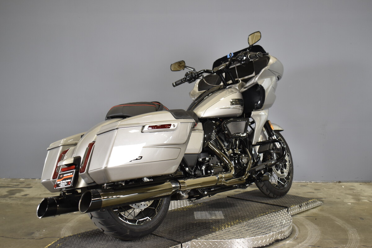 2023 Harley-Davidson CVO Road Glide FLTRXSE - Photo 9