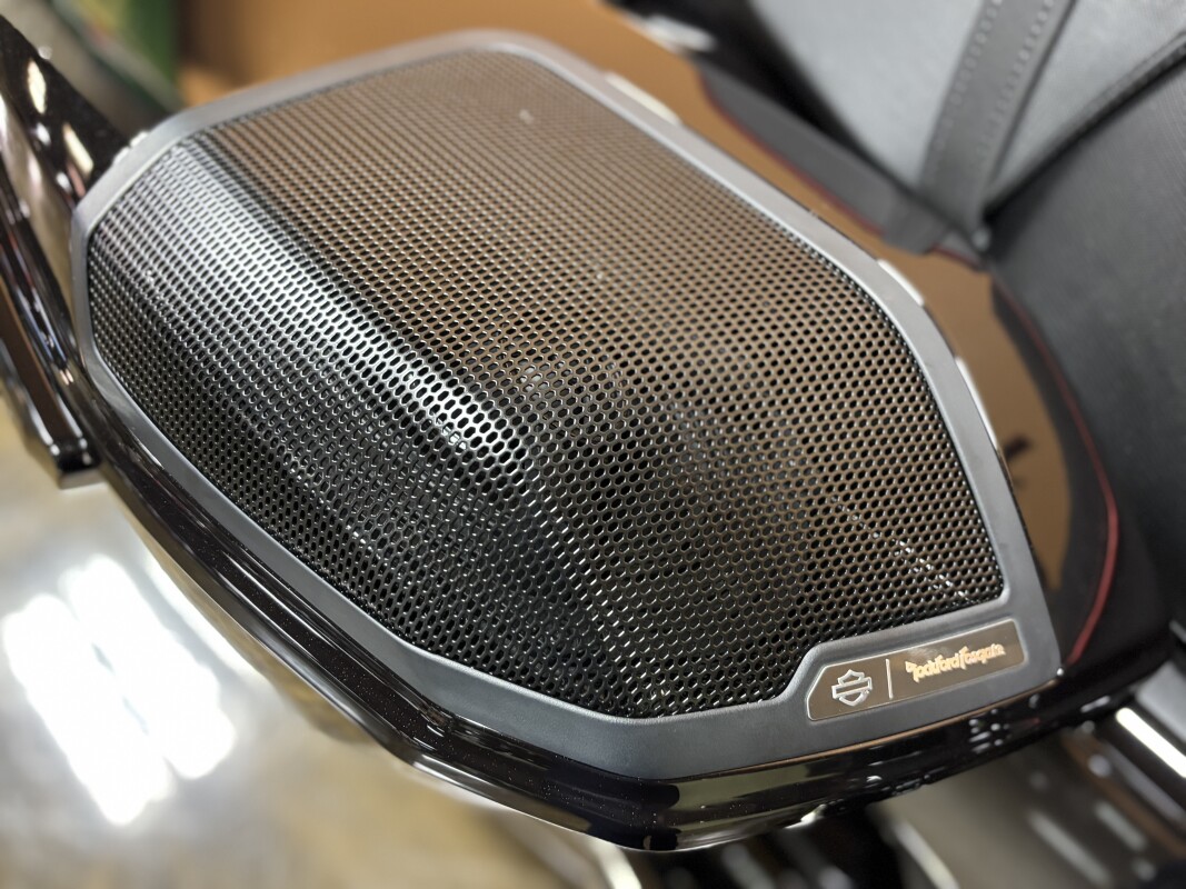 FLTRXSE 2025 CVO Road Glide - Photo 10