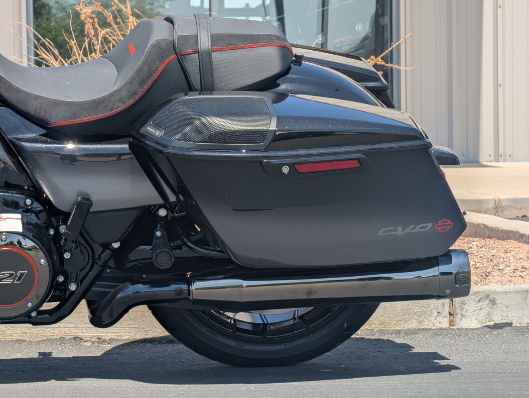 2025 Harley-Davidson CVO Road Glide - Photo 7