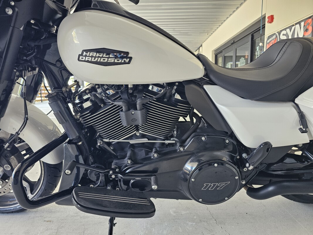 2024 Harley-Davidson Street Glide - Photo 8