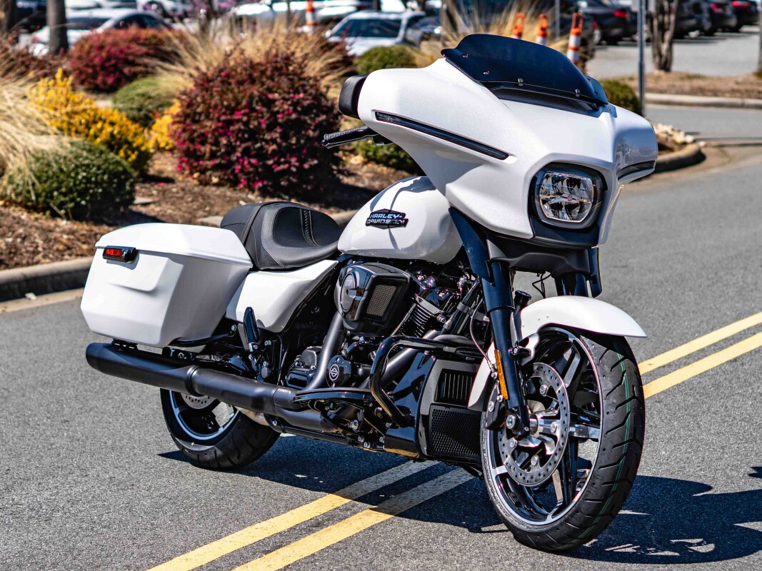 FLHX 2025 Street Glide - Photo 7