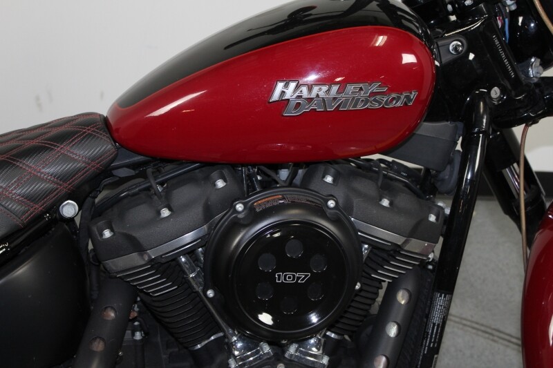 Harley-Davidson Street Bob 2020 FXBB 019519T BILLARD RED/BLK W/PINSTRIPE - Photo 9