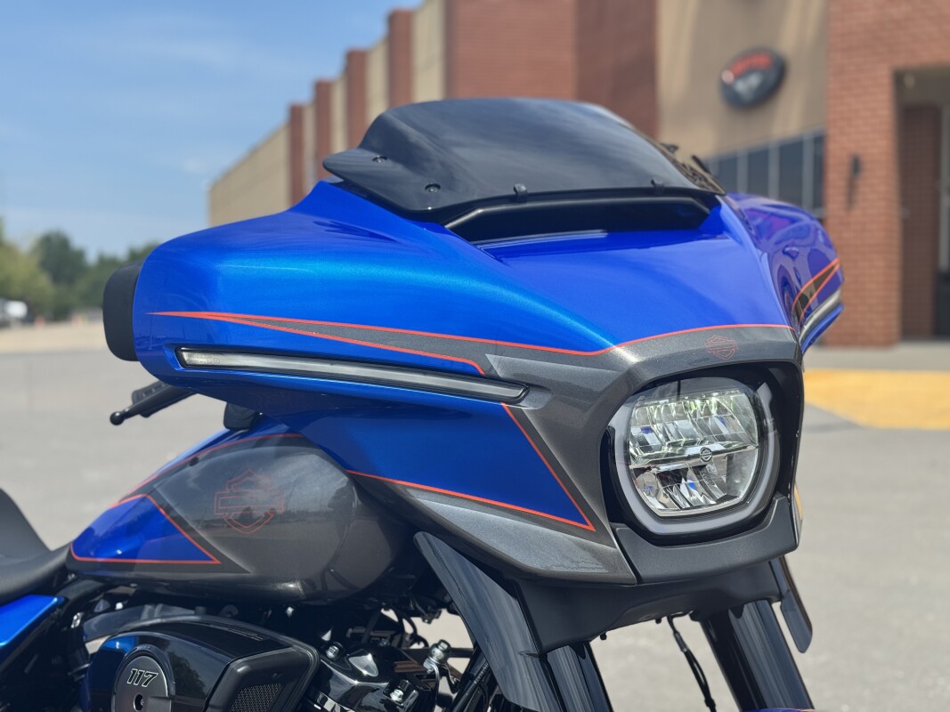 2025 Harley-Davidson Street Glide FLHX Blue and Grey custom paint by WISEGUYS! - Photo 9