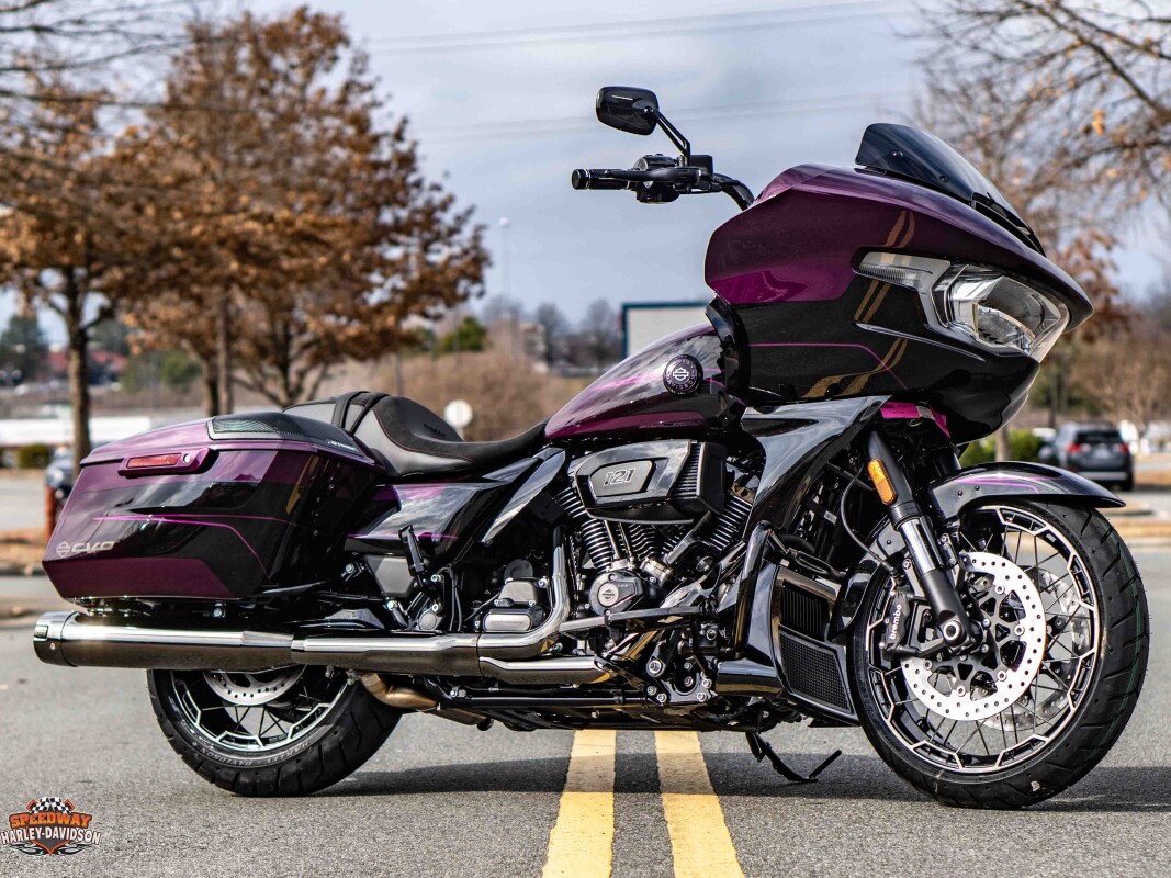 FLTRXSE 2025 CVO Road Glide - Photo 2