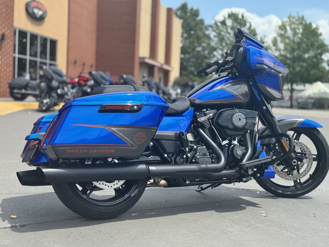 2025 Harley-Davidson Street Glide FLHX Blue and Grey custom paint by WISEGUYS! - Photo 3