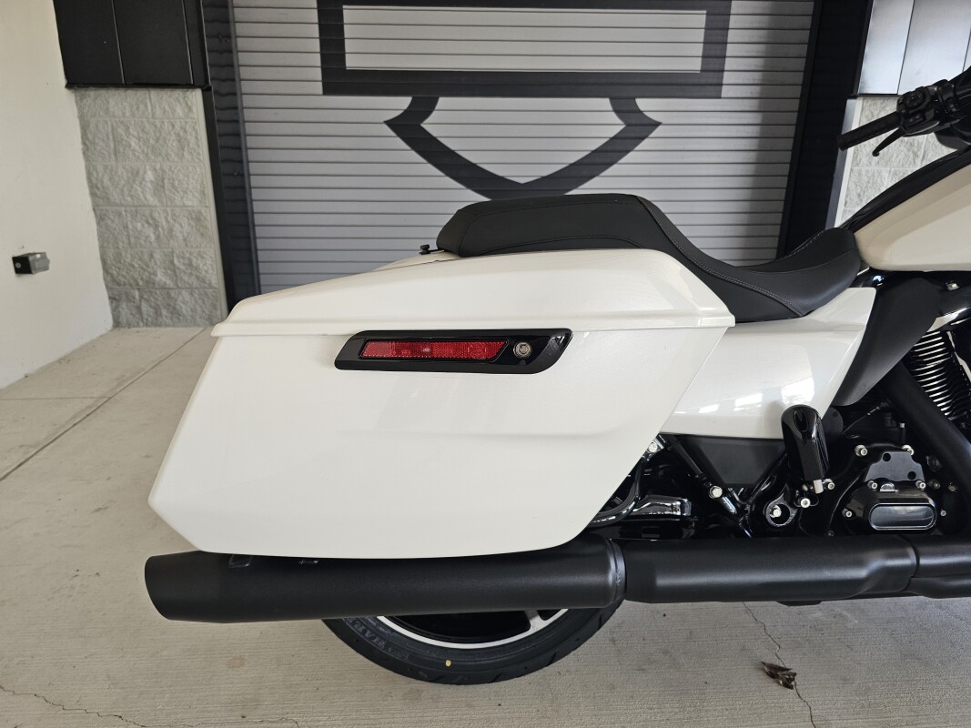 2024 Harley-Davidson Street Glide - Photo 10