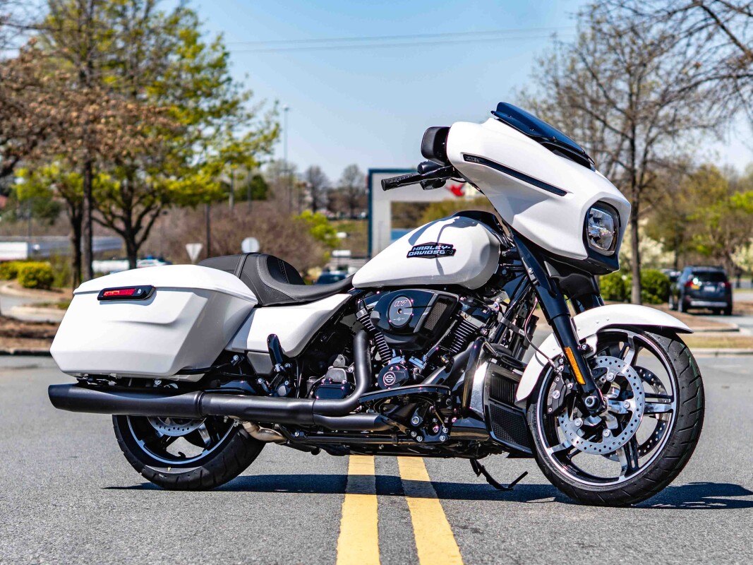 FLHX 2025 Street Glide - Photo 2