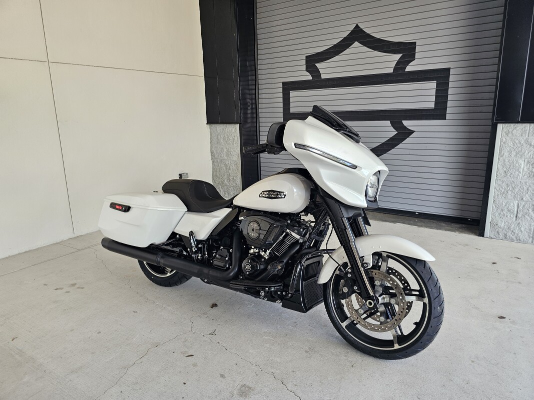 2024 Harley-Davidson Street Glide - Photo 3