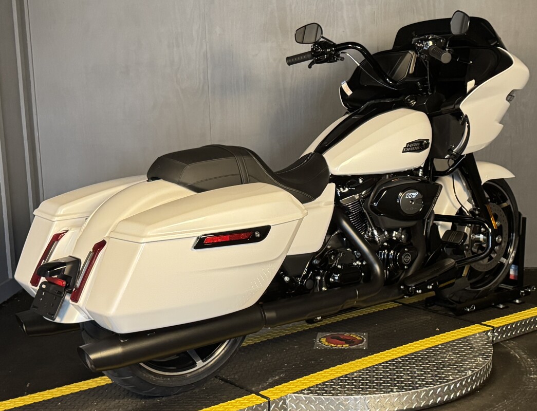 2025 Harley-Davidson Road Glide FLTRX WHITE ONYX PRL - Photo 8