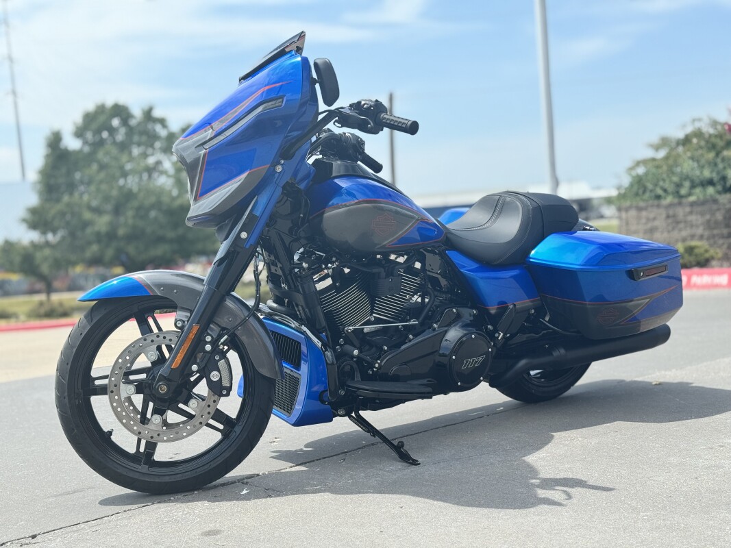 2025 Harley-Davidson Street Glide FLHX Blue and Grey custom paint by WISEGUYS! - Photo 5