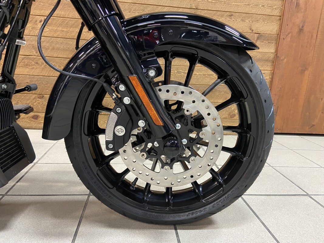 2024 Harley-Davidson Freewheeler Vivid Black FLRT - Photo 5
