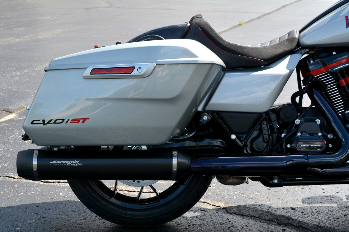 2025 Harley-Davidson CVO Road Glide ST Mercury Silver - Photo 6