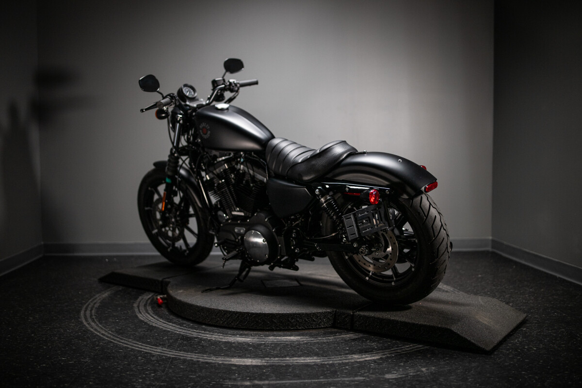 2022 Iron 883 (XL883N) - Photo 6