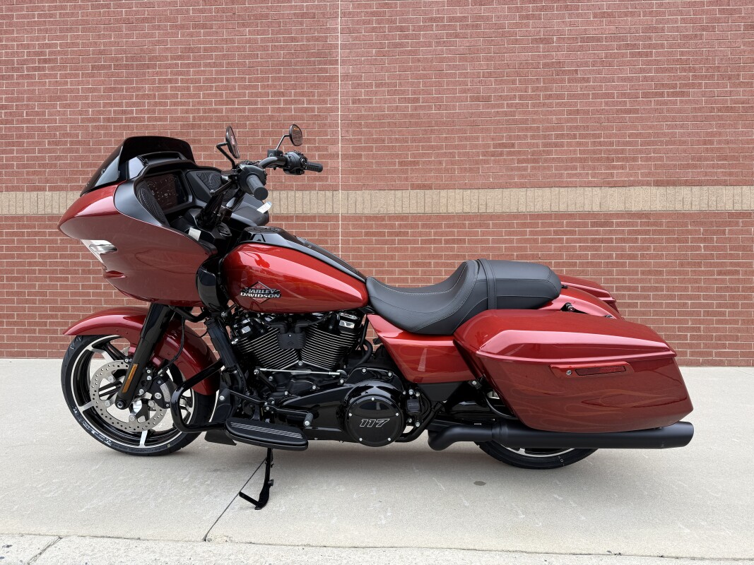 FLTRX 2025 Road Glide - Photo 9