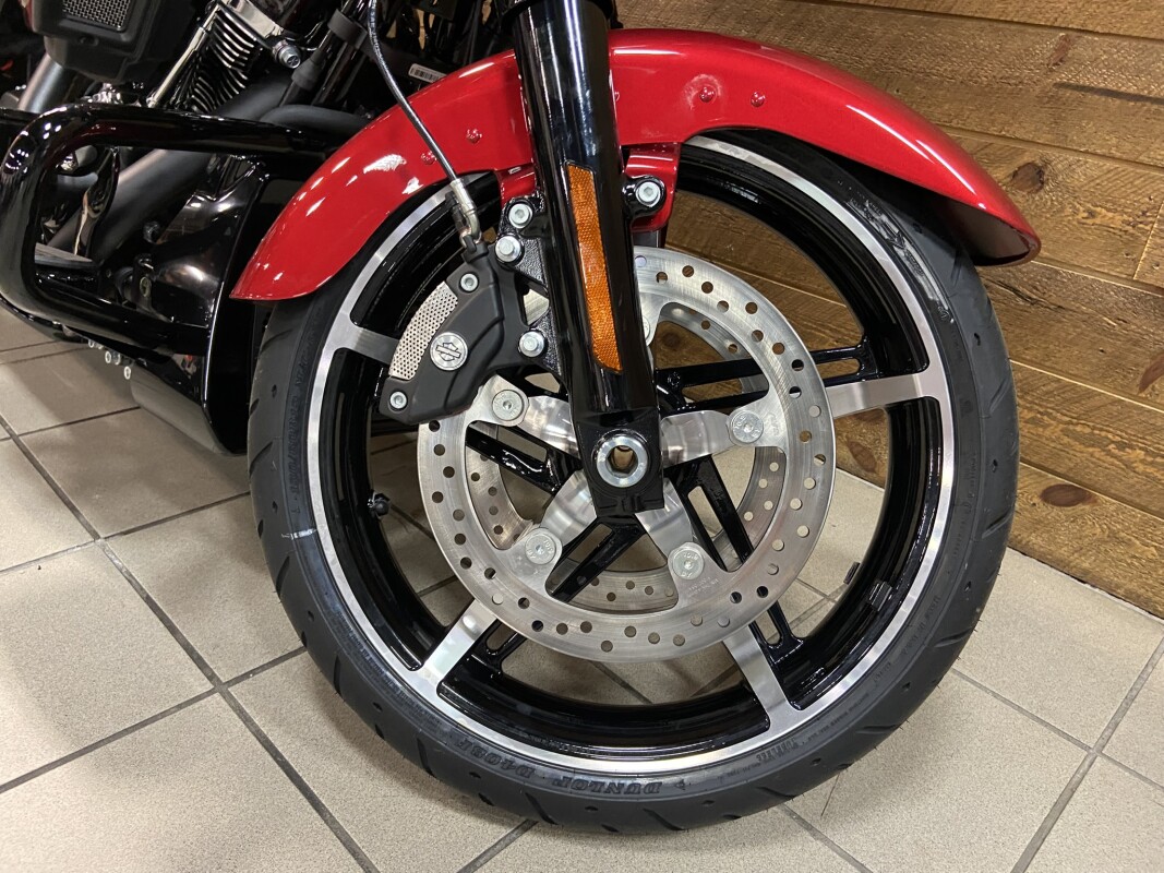 2025 Harley-Davidson Street Glide Brilliant Red - Black Finish FLHX - Photo 4