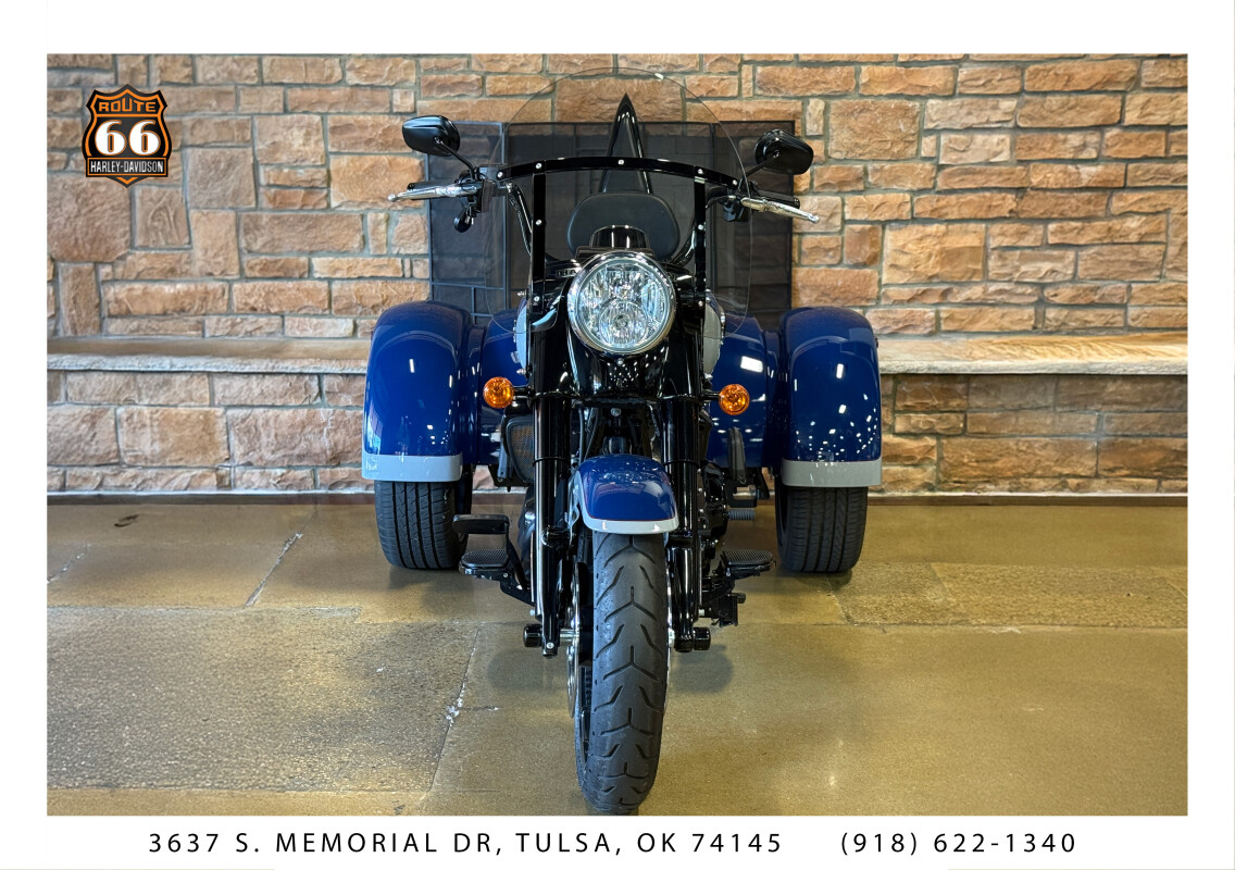 2023 Harley-Davidson Freewheeler Billiard Blue/Billiard Gray - Black Finish - Photo 2
