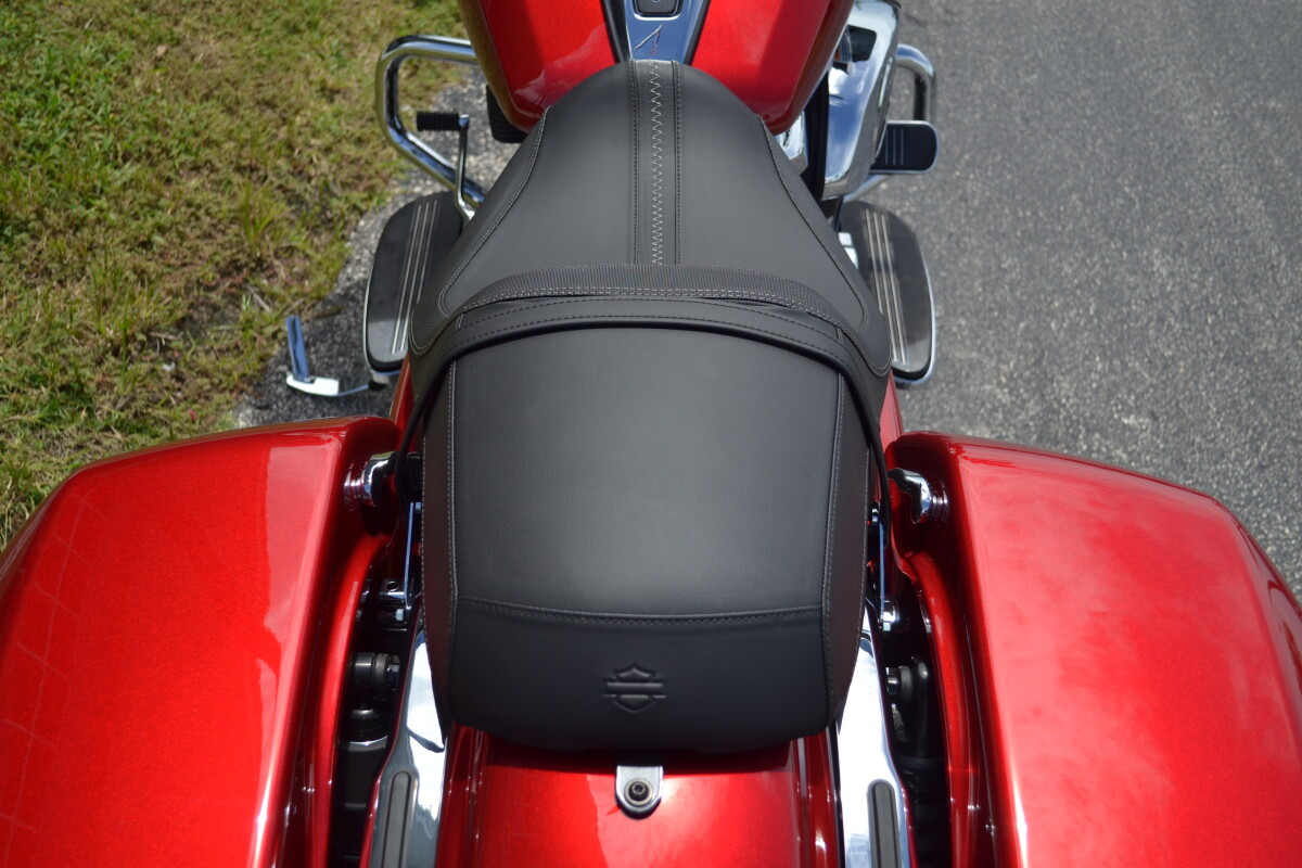 2025 Harley-Davidson Road Glide Brilliant Red - FLTRX - Photo 9