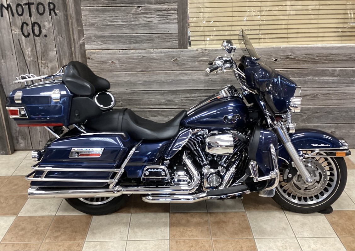 【中古】 Ridin the Hi－Line Wylie＆TheWildWest 2012 Harley-Davidson® XL1200V - Sportster® Seventy-Two