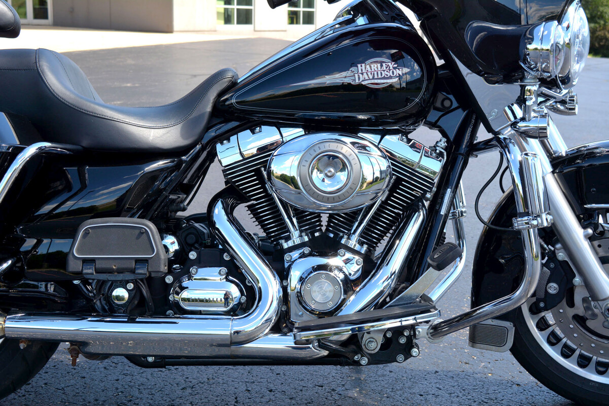 2010 Harley-Davidson Electra Glide Classic Black - Photo 10