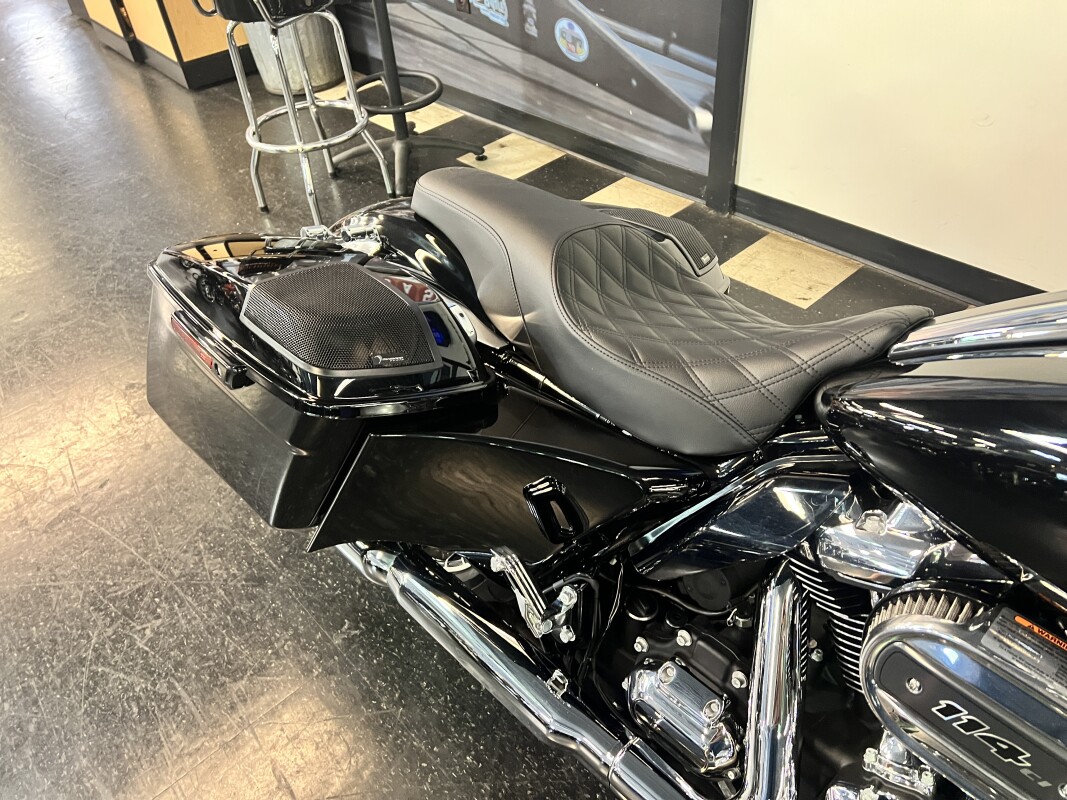 2023 Harley-Davidson Street Glide Special Vivid Black FLHXS - Photo 10