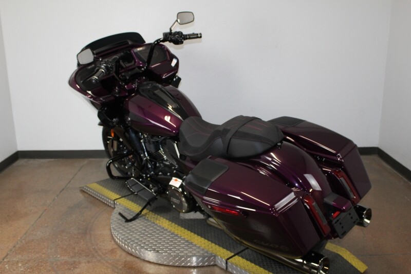 Harley-Davidson CVO Road Glide 2025 FLTRXSE 84636737 POISON BERY FDE - Photo 9