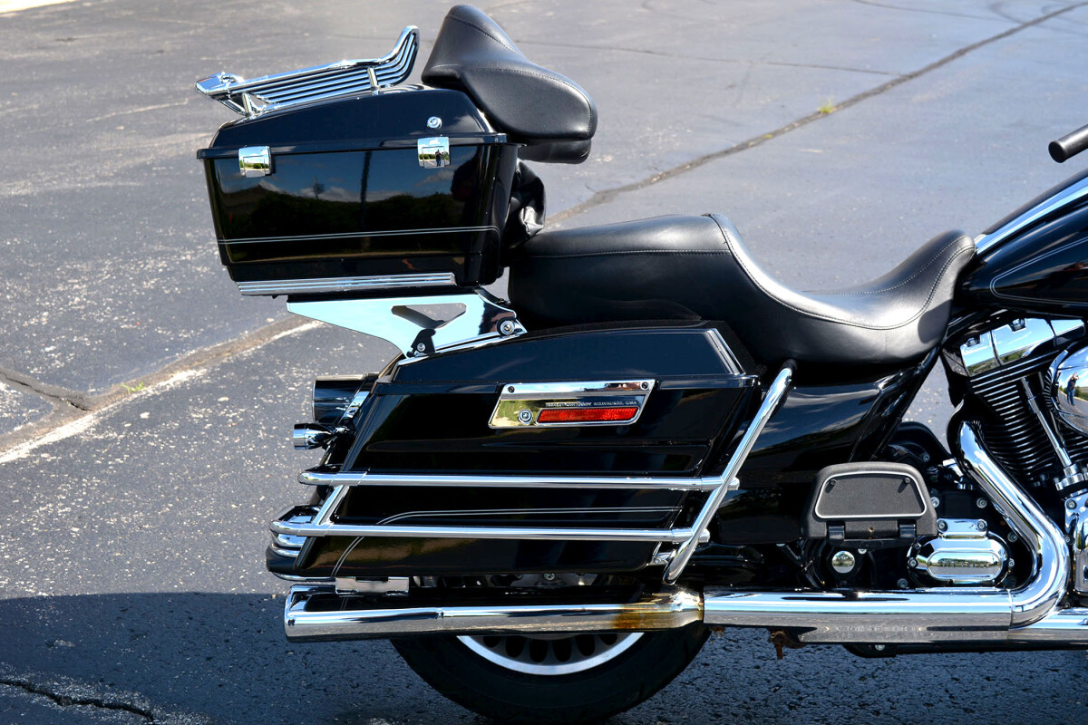 2010 Harley-Davidson Electra Glide Classic Black - Photo 6