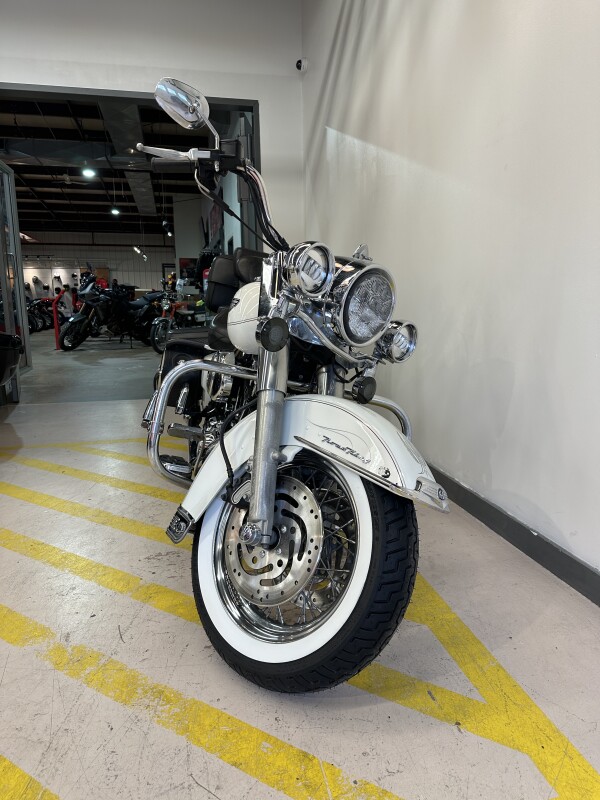 2003 Harley-Davidson Road King Classic Golden White Pearl - Photo 2