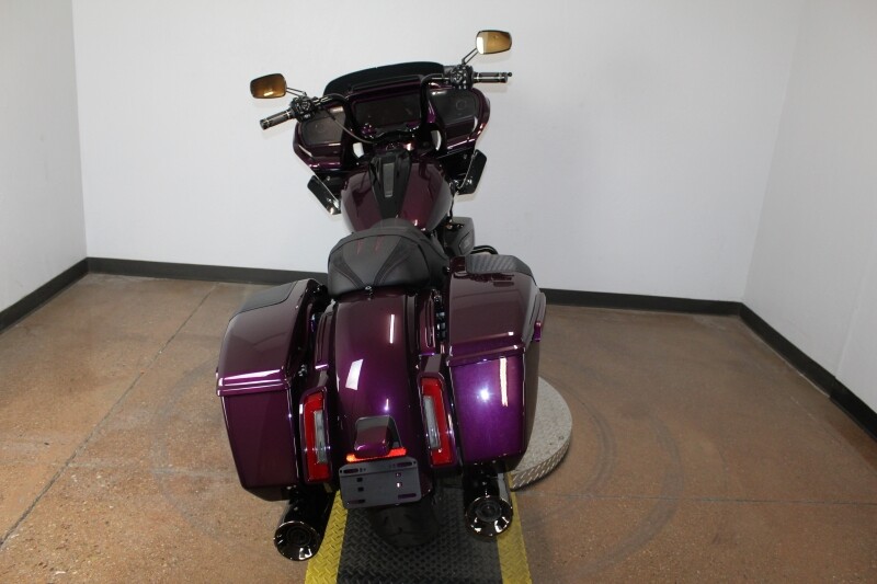 Harley-Davidson CVO Road Glide 2025 FLTRXSE 84636737 POISON BERY FDE - Photo 10