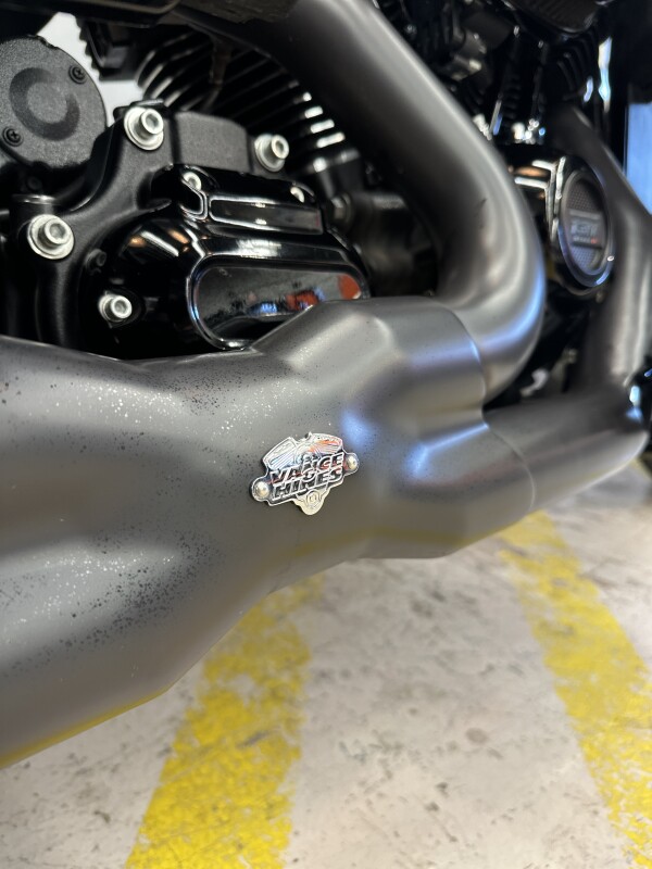 2021 Harley-Davidson Road Glide Limited Gauntlet Grey Metallic - Black Finish - Photo 5