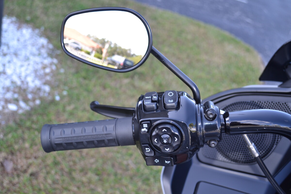 FLTRX 2025 Road Glide - Photo 10